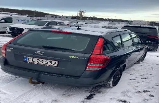 Kia Ceed cena 12999 przebieg: 255000, rok produkcji 2011 z Koszalin małe 106